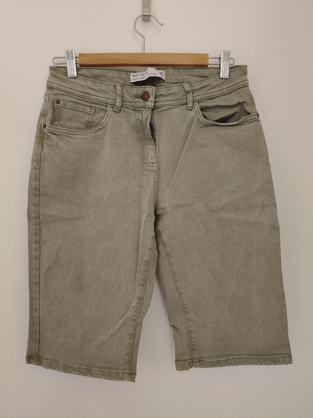 Next Pantaloni: Next Short d'été kaki, Taille 38 – Usato da Petit-Lancy venduto da Elissouche
