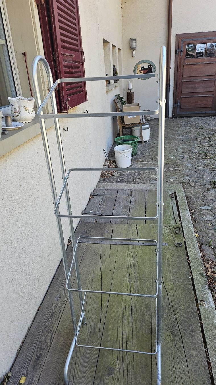 Étagères: Harassenregal – D'occasion à Wiedlisbach par Wiff1971