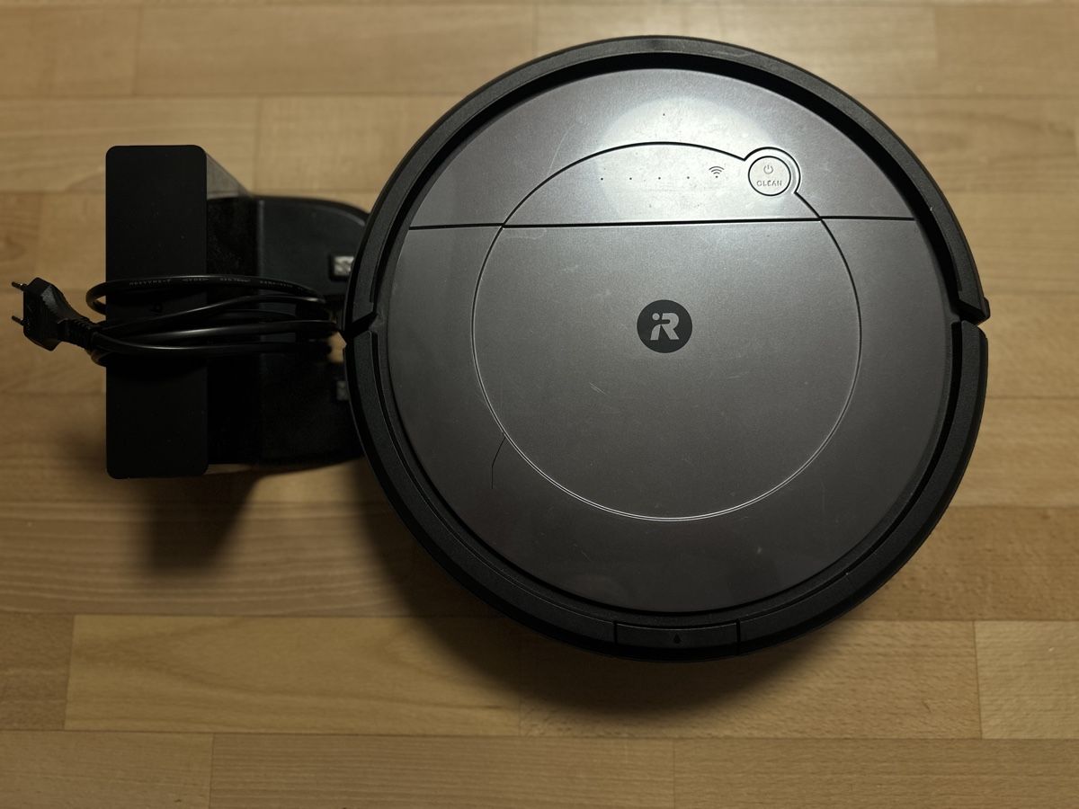 Irobot Aspirapolveri & Accessori: Defekt: iRobot Roomba mit Wischfunktion – Difettoso da Horgen venduto da jul_pc5g 1