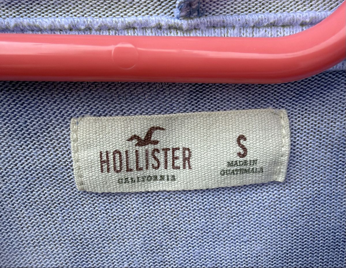 Hollister Tops: Pull à capuche Hollister bleu – D'occasion à Genève par Justine96 2