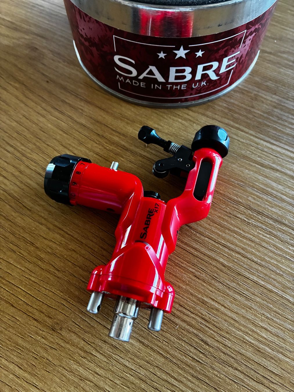 Tutte le macchine: Rotary Tattoo Maschine Sabre RED X17 – Nuovo e nell'imballaggio originale da Weiach venduto da godsavethequeen