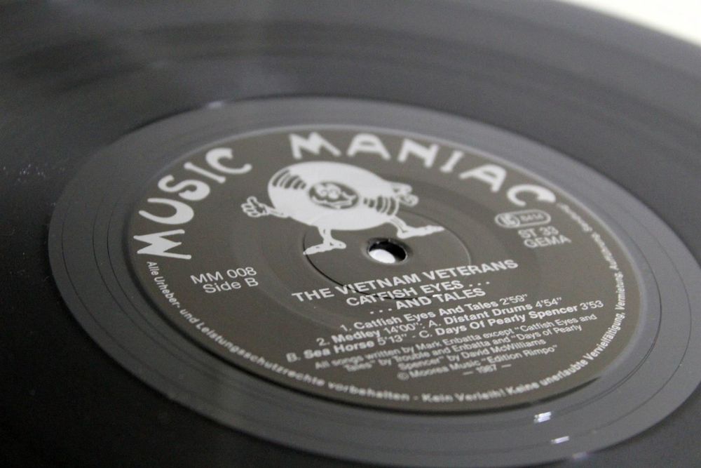 VIETNAM VETERANS Catfish Eyes And... Kaufen auf Ricardo