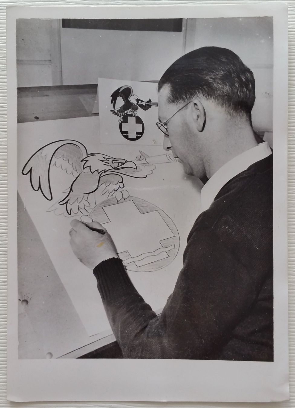 Foto & Immagini: Hank Porter, Zeichner des Walt Disney Studios, 1941 – Usato da Oberriet SG venduto da ganesh435