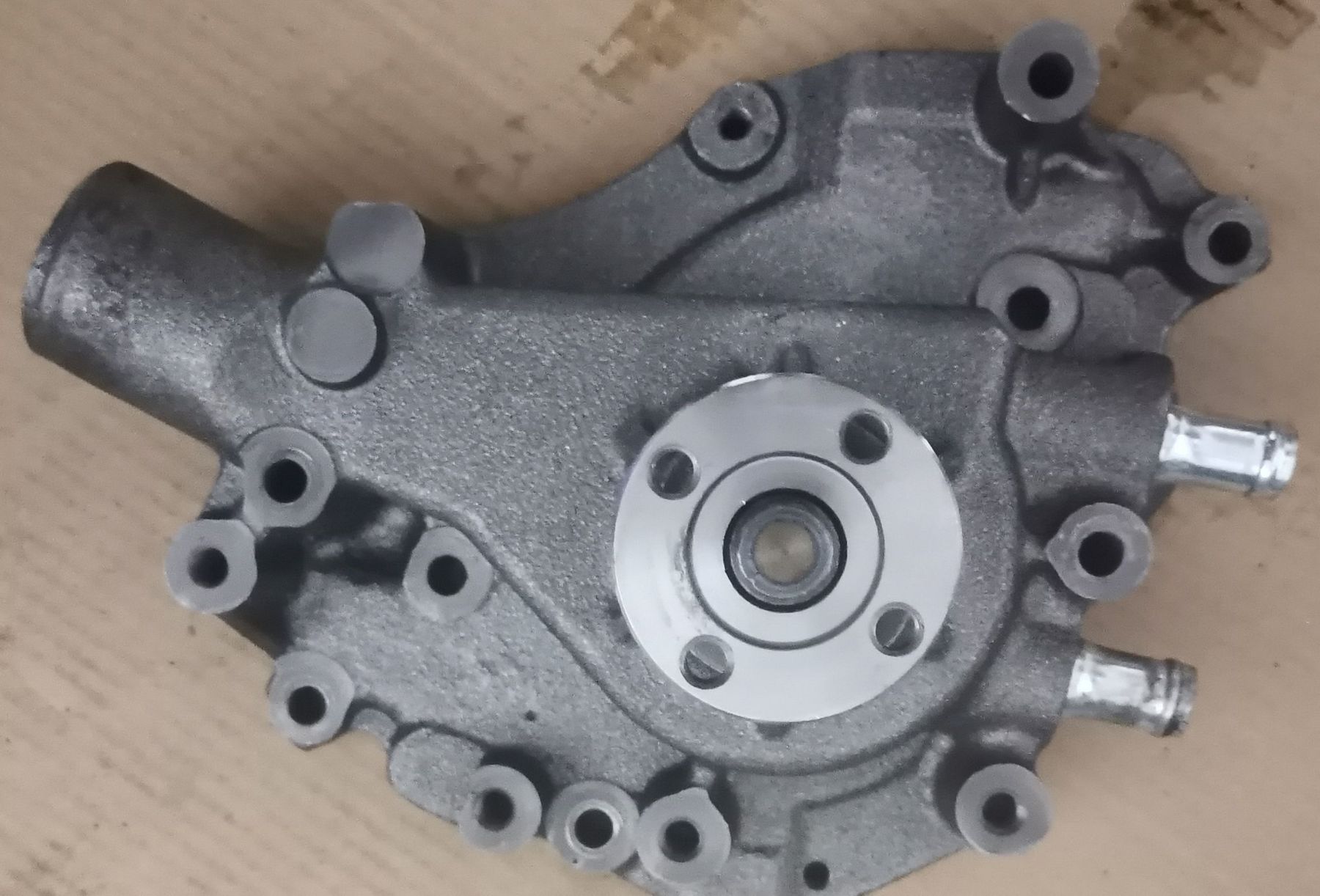 Ford Tutti pezzi di ricambio auto: Wasserpumpe Ford Mustang 351W – Nuovo (secondo la descrizione) da Wil SG venduto da u65c63m98v99