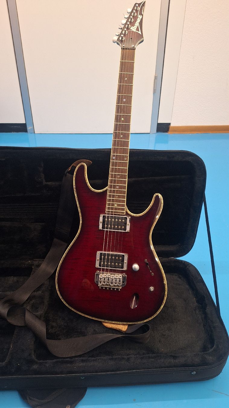 Ibanez Strumenti musicali: E-Gitarre Ibanez SA series inkl. Case – Usato da basel venduto da kyrtel 1