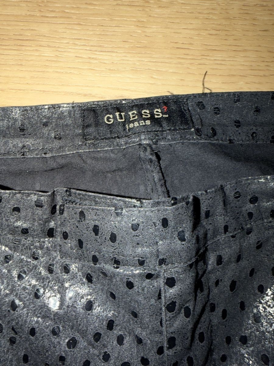 Guess Pantaloni: Hose Guess – Usato da Jona venduto da HappyHappyHappyHappy 1