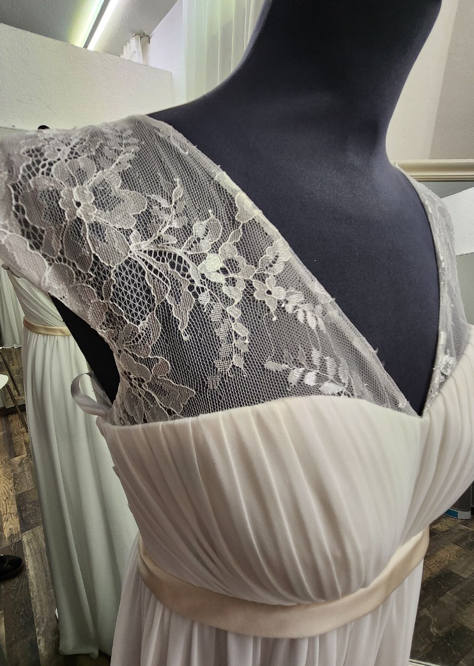 Vestiti: Brautkleid – Nuovo (secondo la descrizione) da Uster venduto da VMT. 2