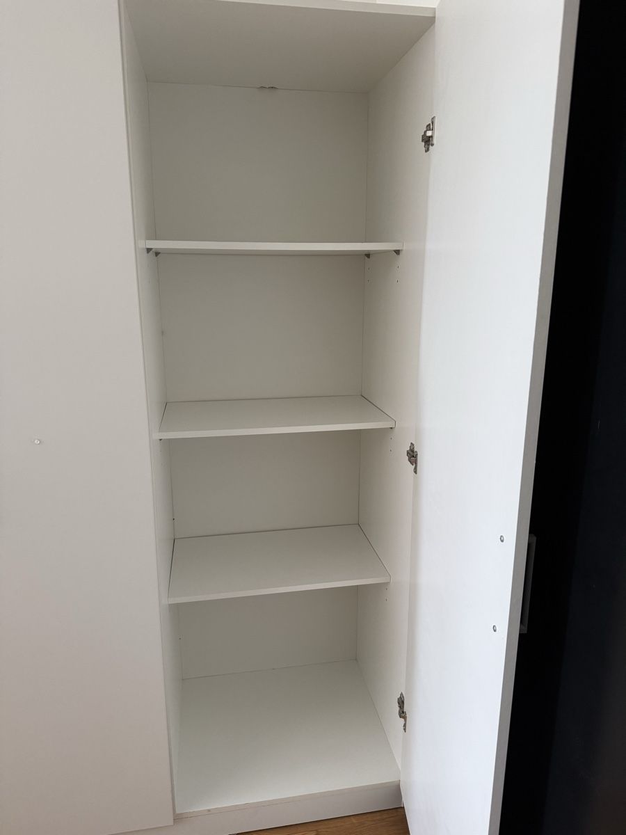 Schränke: Kleiderschrank – Gebraucht aus Zürich von chi_cg6r 1
