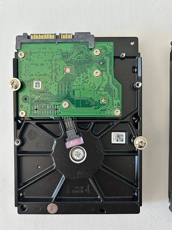 Dischi rigidi: 2x HDD Seagate Barracuda 500GB – Usato da Zürich venduto da mozii 2