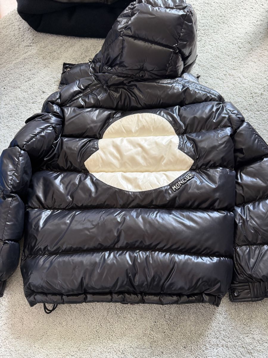 Moncler Jacken: Moncler Jacke – Gebraucht aus Männedorf von sop_my77 2