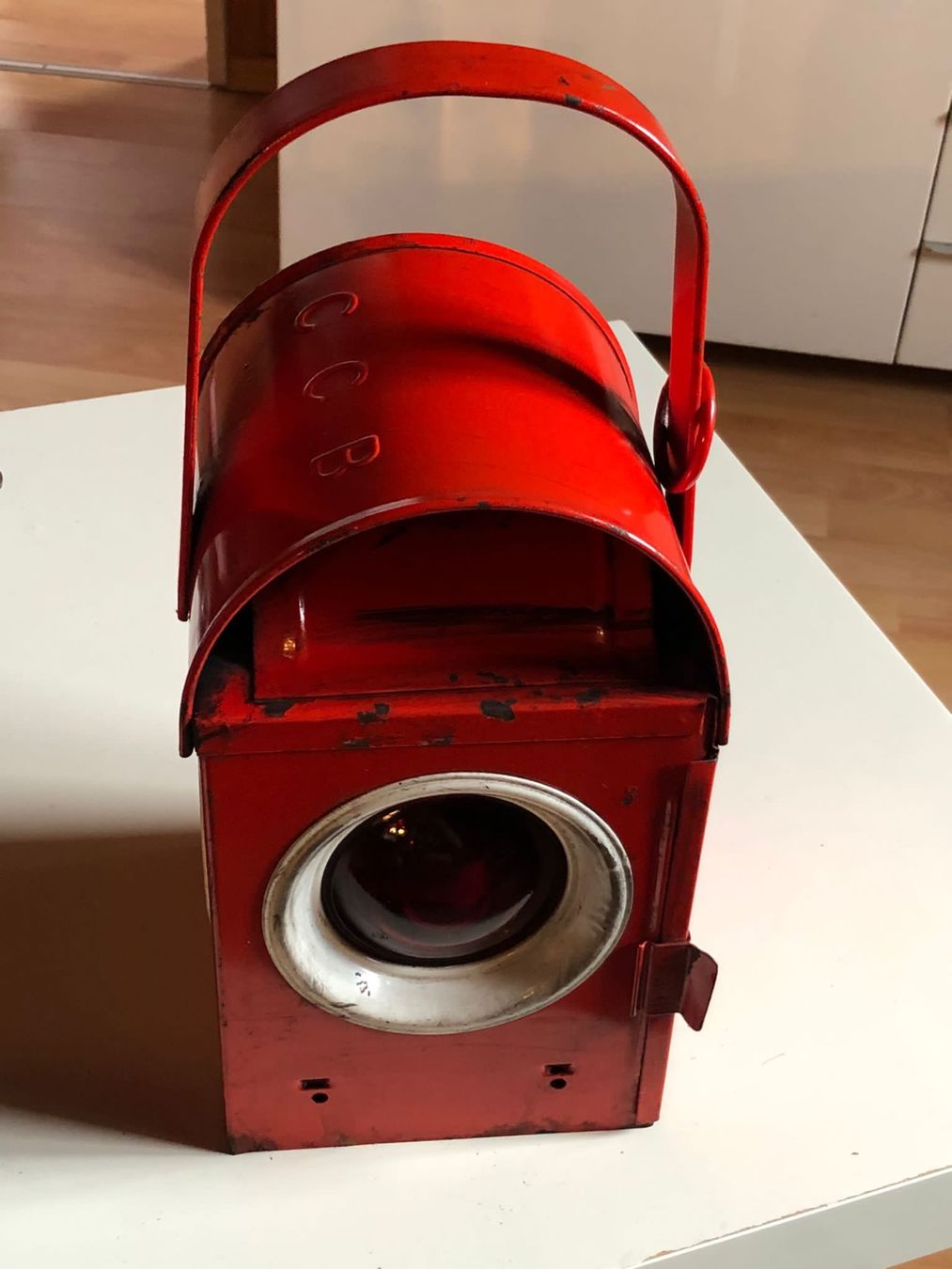 Lampade: Antike rote Petrollaterne – Usato da Röschenz venduto da Tashroal