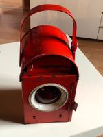 Antike rote Petrollaterne