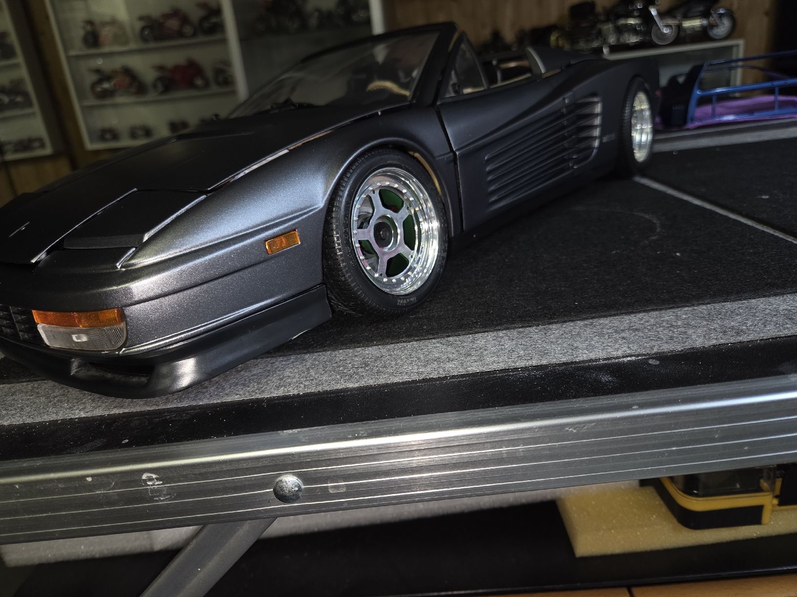 Pocher Modellini d'auto: Pocher Ferrari Testarossa Cabrio Vollrestauriert – Nuovo (secondo la descrizione) da BIBERIST venduto da bar_b8qy 1