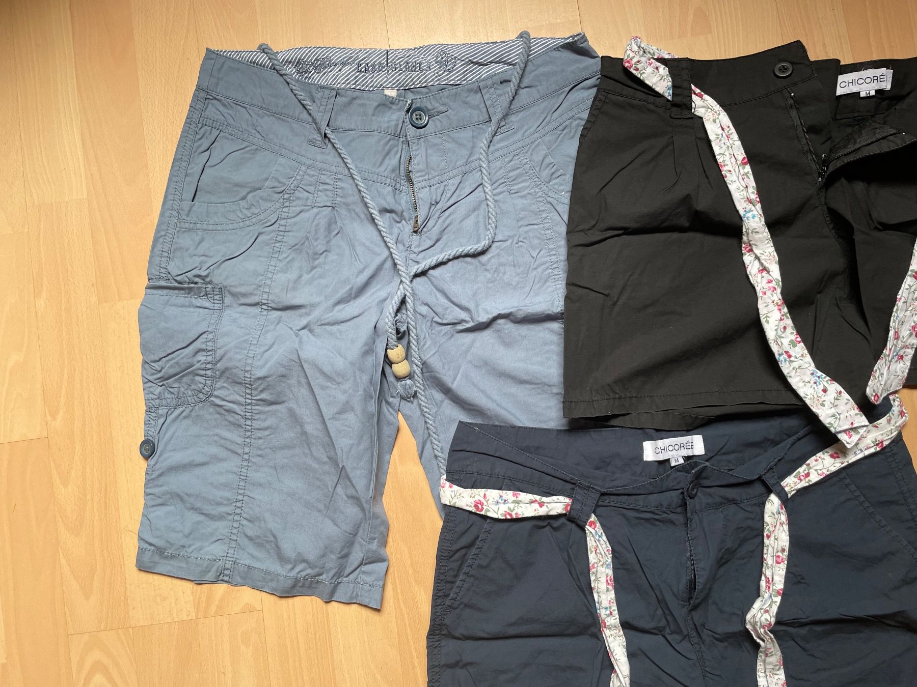 Hosen: Kurze Hosen Gr.M 3x – Gebraucht aus Huttwil von Bolpa