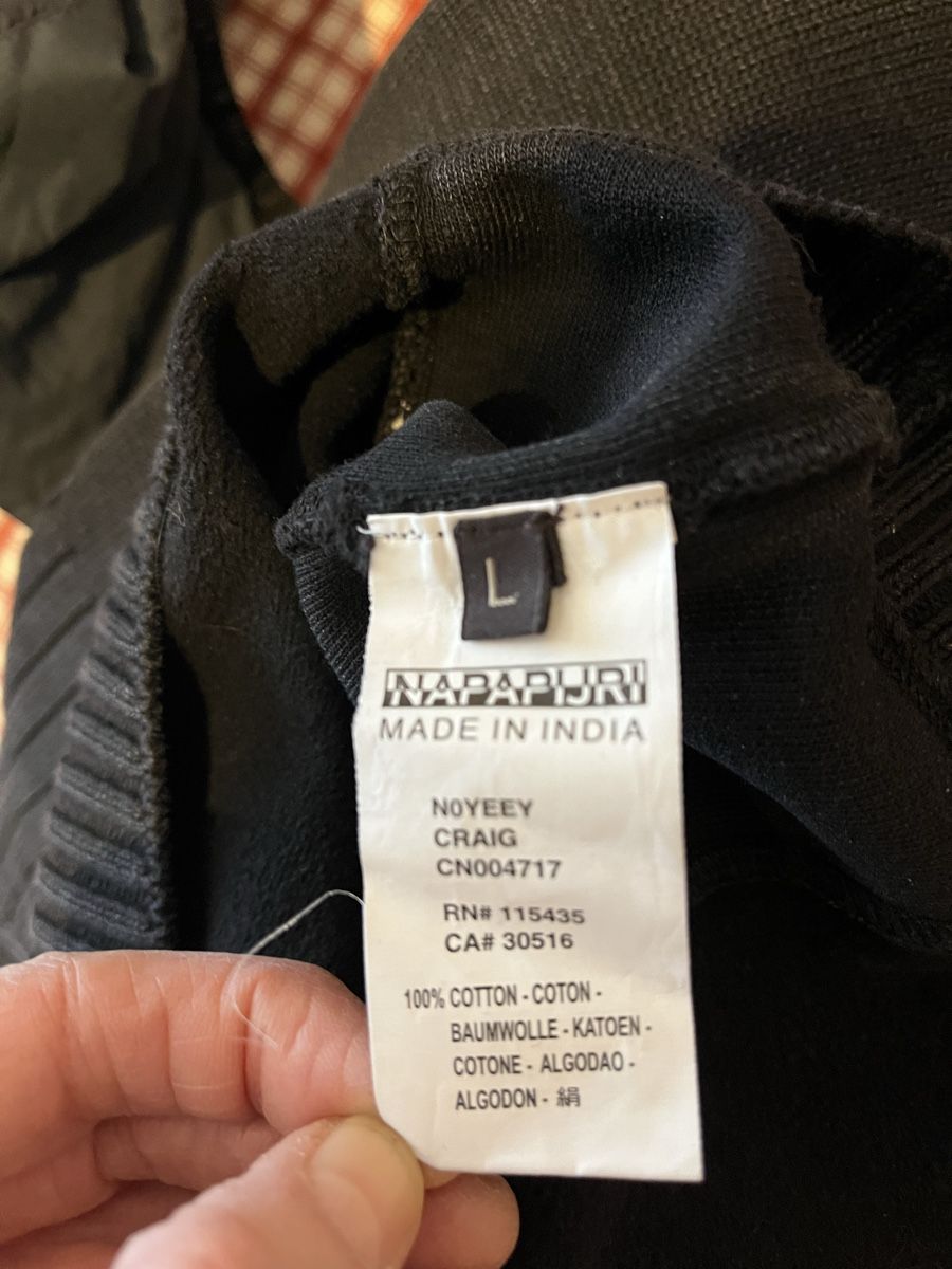 Napapijri Maglioni & Felpe: Napapijri Pullover, Winter-Edition, Schwarz, Gr. L – Usato da Schönenberg ZH venduto da mobalux1 3