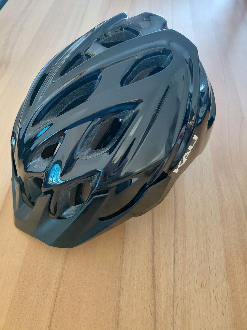 Caschi: Fahrradhelm KALI schwarz – Nuovo (secondo la descrizione) da Zürich venduto da Grancanaria