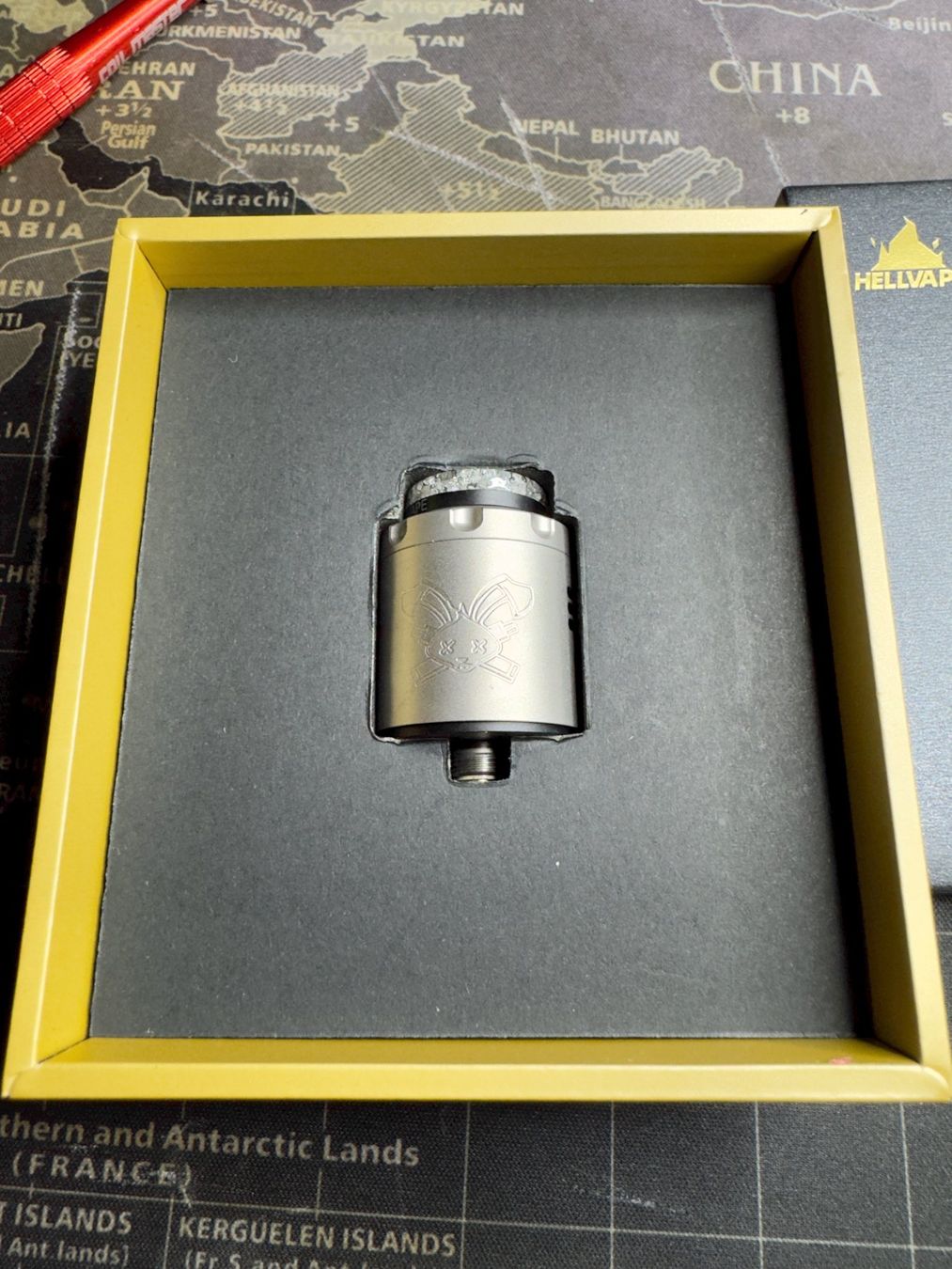 Altri Prodotti per fumatori: Hellvape Dead Rabbit 3 RDA 6th Ann. Edition (never used) – Nuovo e nell'imballaggio originale da Genève venduto da Lee_Ramirez 6