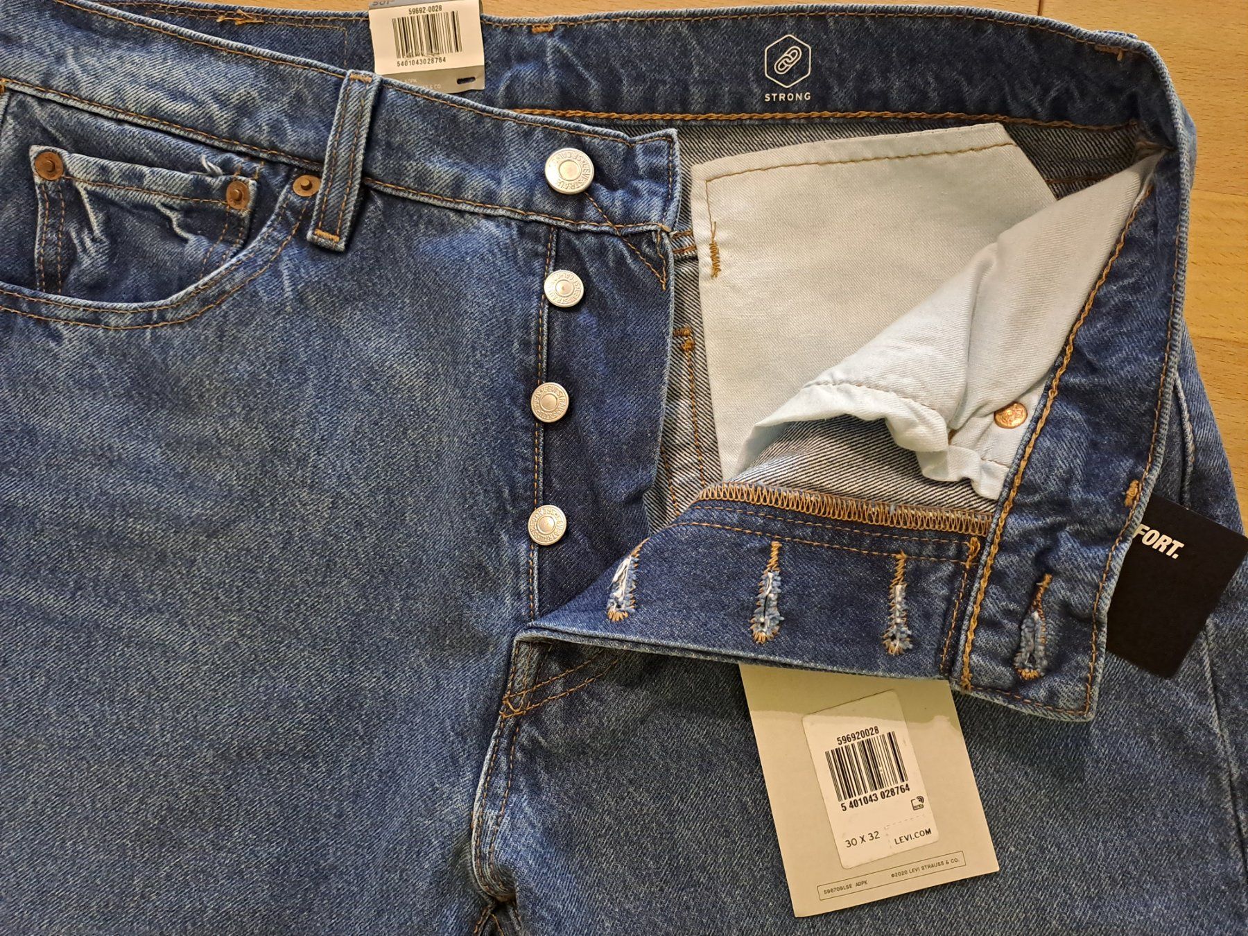 Levi's Jeans: Levis 501 W30 L32 – Nuovo e nell'imballaggio originale da Meyrin venduto da dijin 7
