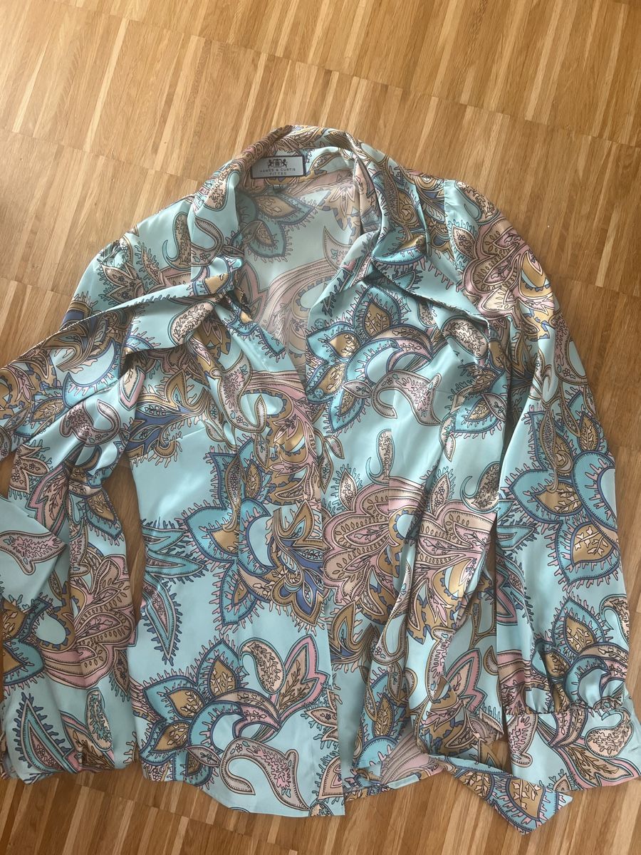 Blusen: Damen Bluse Coast Paisley Muster hellblau GrösseS – Gebraucht aus Aarau von mic_5bxt