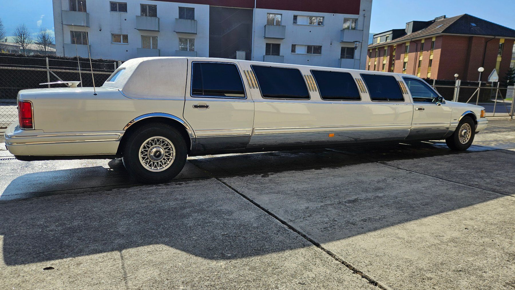Automobili: Schöne guterhaltene Oldtimer Lincoln Stretchlimousine – Usato da Malters venduto da relax02 1