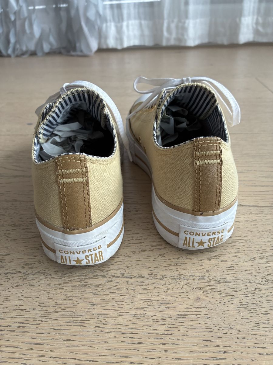Converse Chaussures femmes: Baskets Converse 39.5  – D'occasion à Bulle par ste_t2ng 3