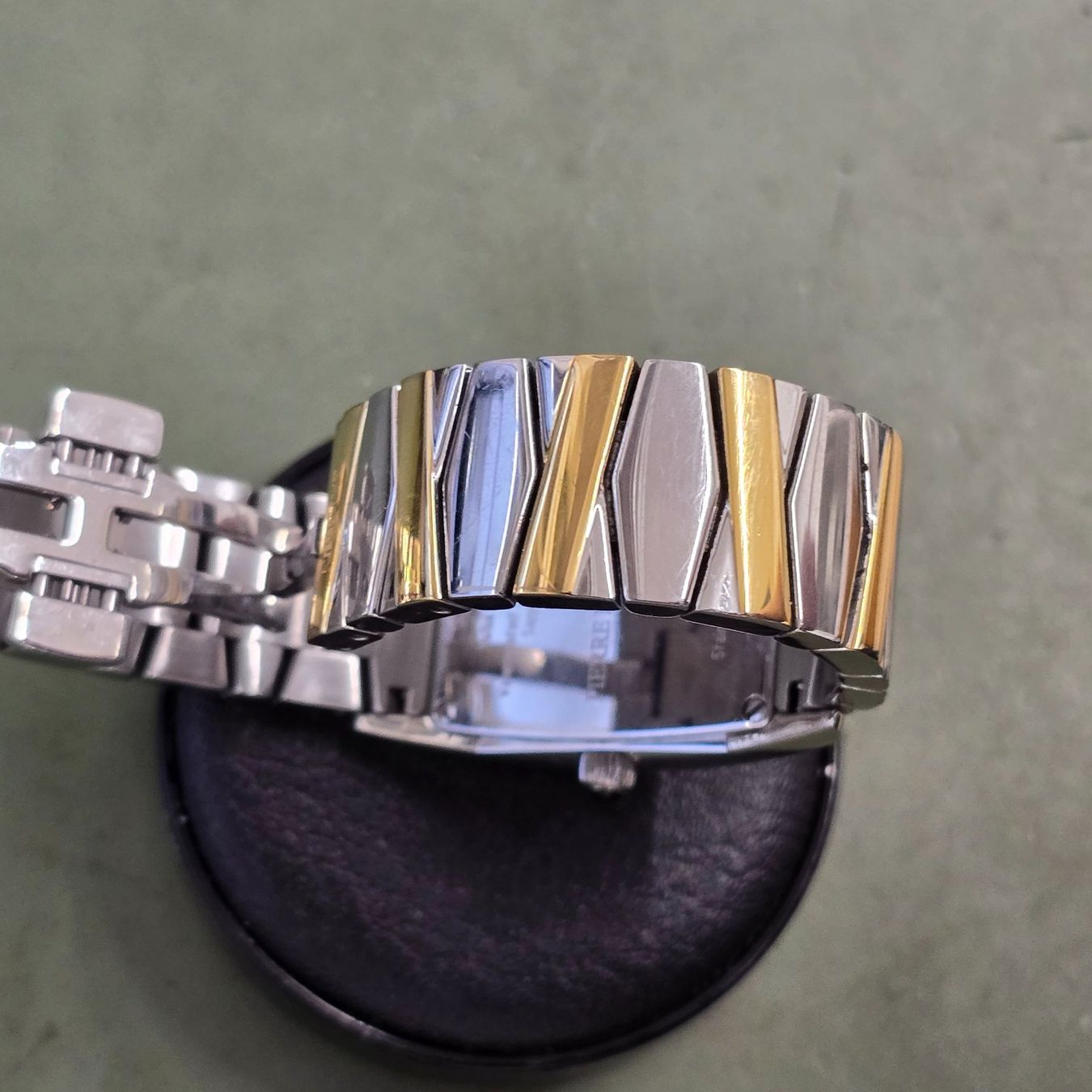 Balmain Uhren: Montre Balmain Quartz – Gebraucht aus Tramelan von Nirdan 1