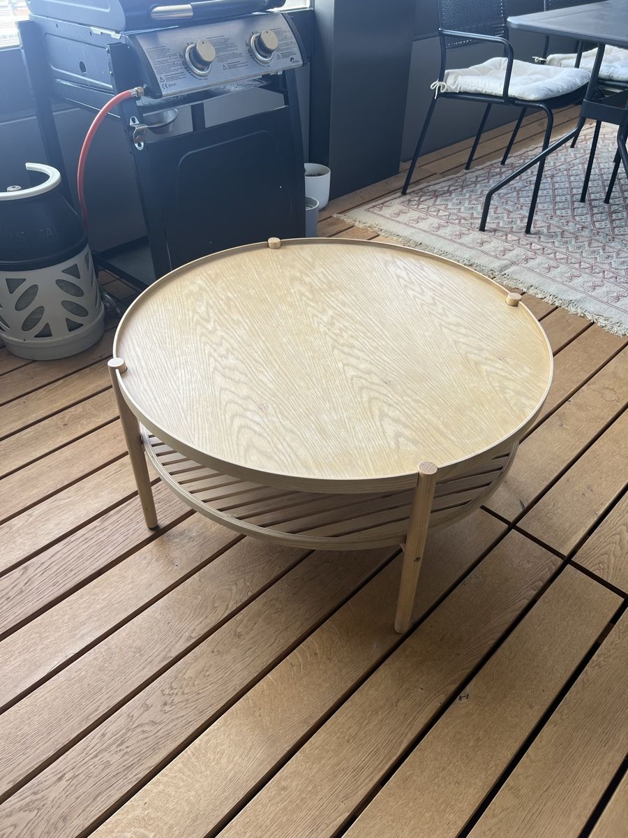 Maisons du monde Tavoli: Light Wood Round Coffee Table, Modern Chic Design! – Usato da Zürich venduto da man_ctw5 1