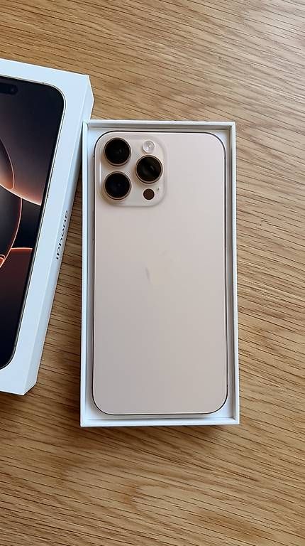 Portables: iPhone 16 Pro Max  – D'occasion à Niederlenz par joh_6fxx 2