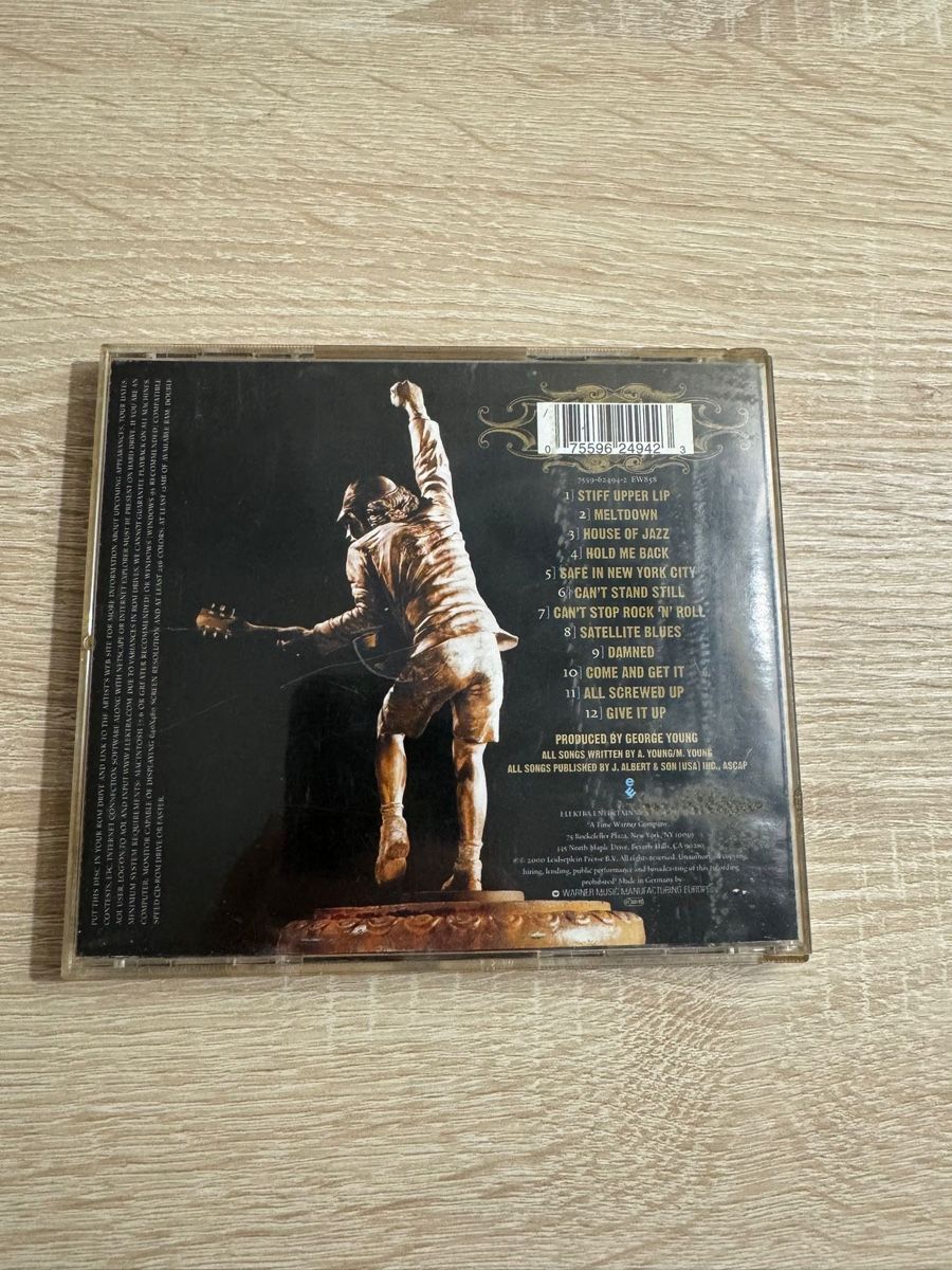 CD: AC DC Stiff Uper Lip Cd – Usato da Schübelbach venduto da Niki_Viki08 2