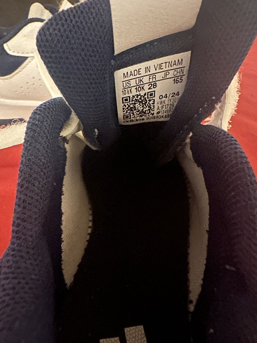 Adidas Scarpe da uomo: Adidas Schuhe Grösse 28 – Nuovo (secondo la descrizione) da Uznach venduto da Anita1000 1