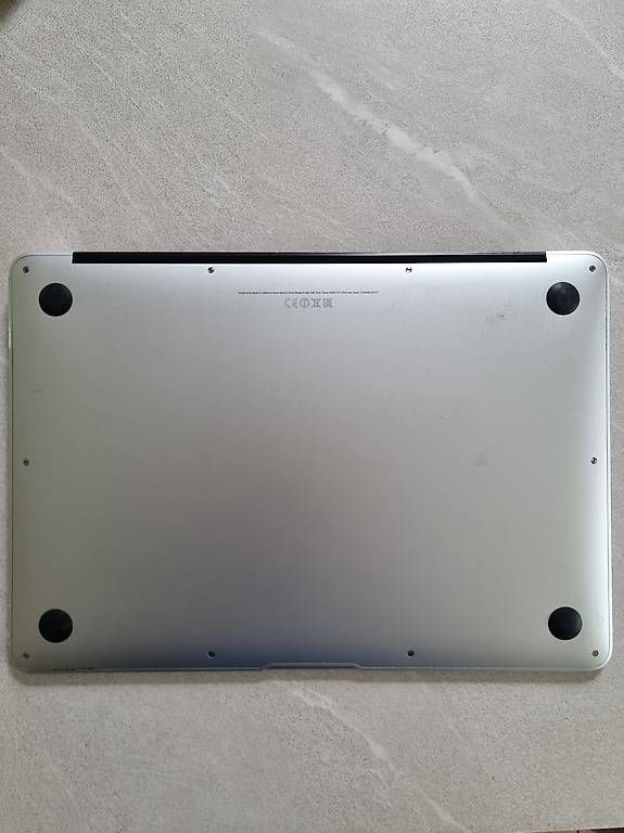 Apple Notebook: Apple MacBook Air 13" mit Tasche & Maus – Usato da Vaduz venduto da Safak_Yz 3
