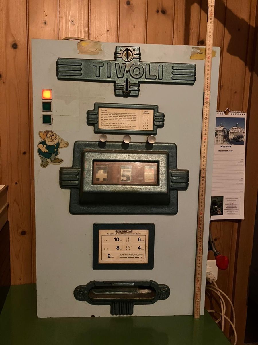 Spielautomaten: Tivoli Einarmiger Bandit Geldspielautomat – Defekt aus Waldstatt von Cremschnitte