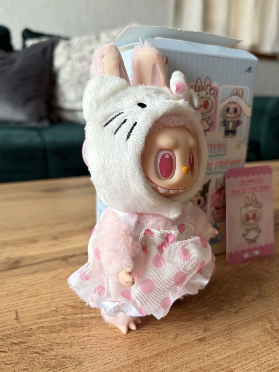 Pop Mart Statuette: POP MART The Monsters Labubu x Hello Kitty – Nuovo (secondo la descrizione) da Wetzikon ZH venduto da Kleeblume 2