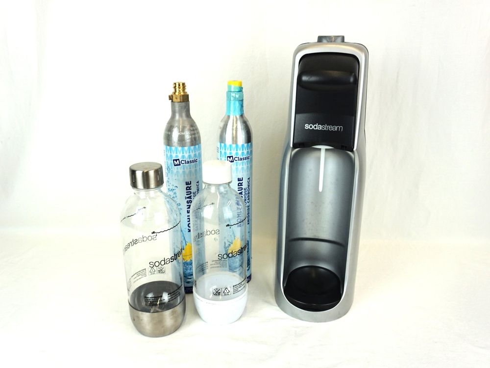 Sodastream A200 mit 2 Gasflaschen Kaufen auf Ricardo