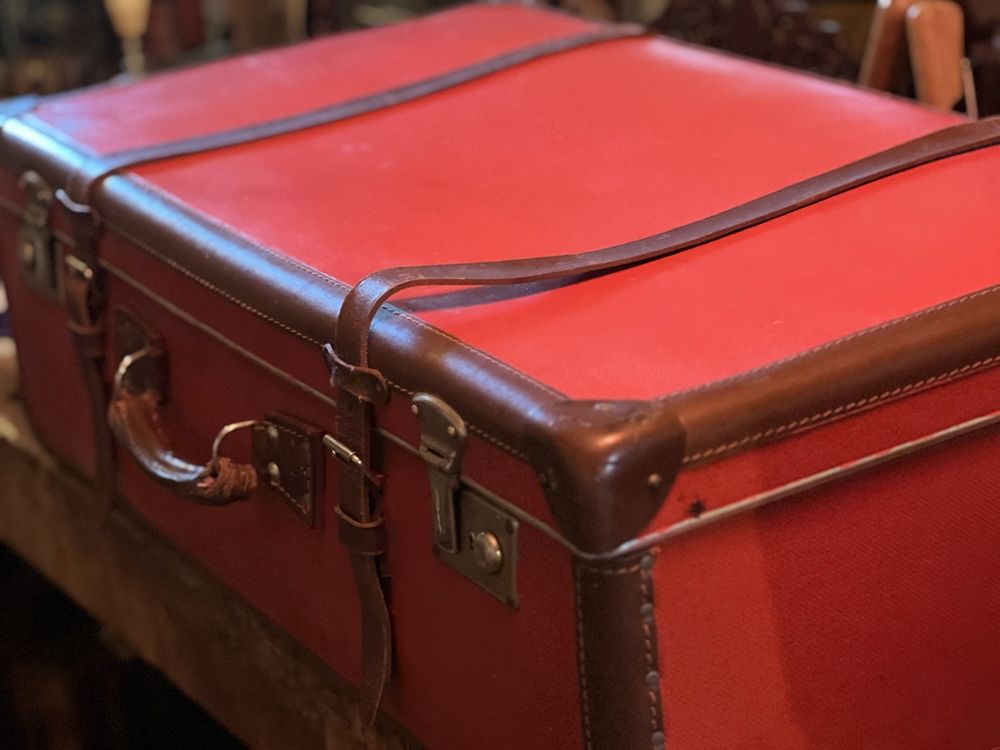 La valise pilote en cuir pour les voyages business grande classe