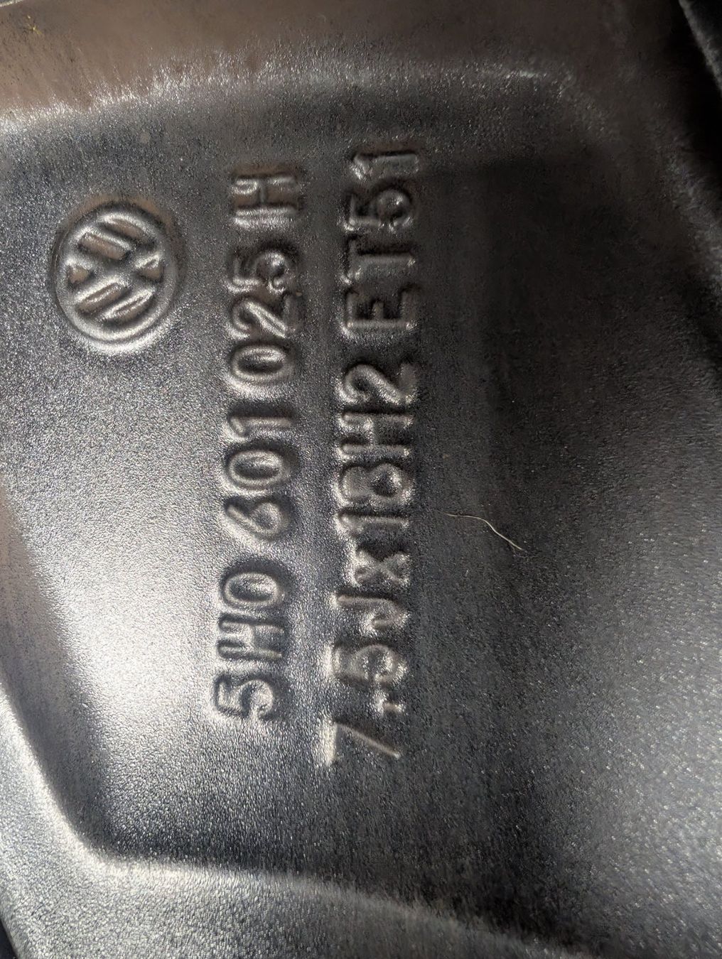 Volkswagen Pneumatici & Ruote complete: 4 Winterräder zu VW Golf VIII – Usato da Trimstein venduto da ef79 7