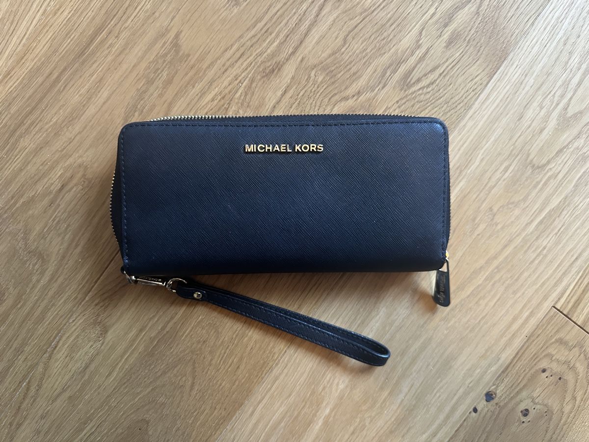 Michael Kors Portafogli: Portefeuille Michael Kors noir – Usato da Sonceboz-Sombeval venduto da cha_fv9q