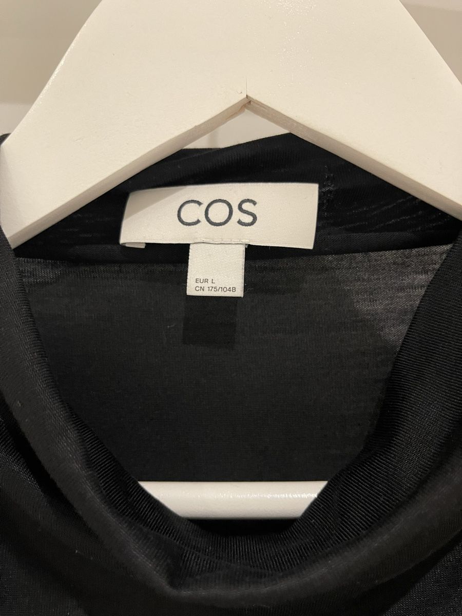 Cos Top: Top COS schwarz, Grösse L – Usato da Mauren venduto da toppiloppi 1