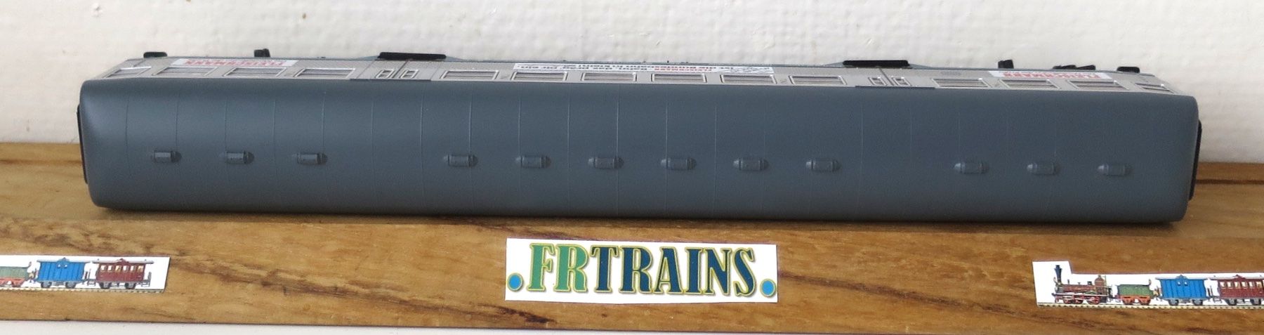 Fleischmann Modelleisenbahnen: FLEISCHMANN 5898 DB VOITURE 2 eme SILBERLING 40 ANS – Gebraucht aus Gland von FRtrains 4