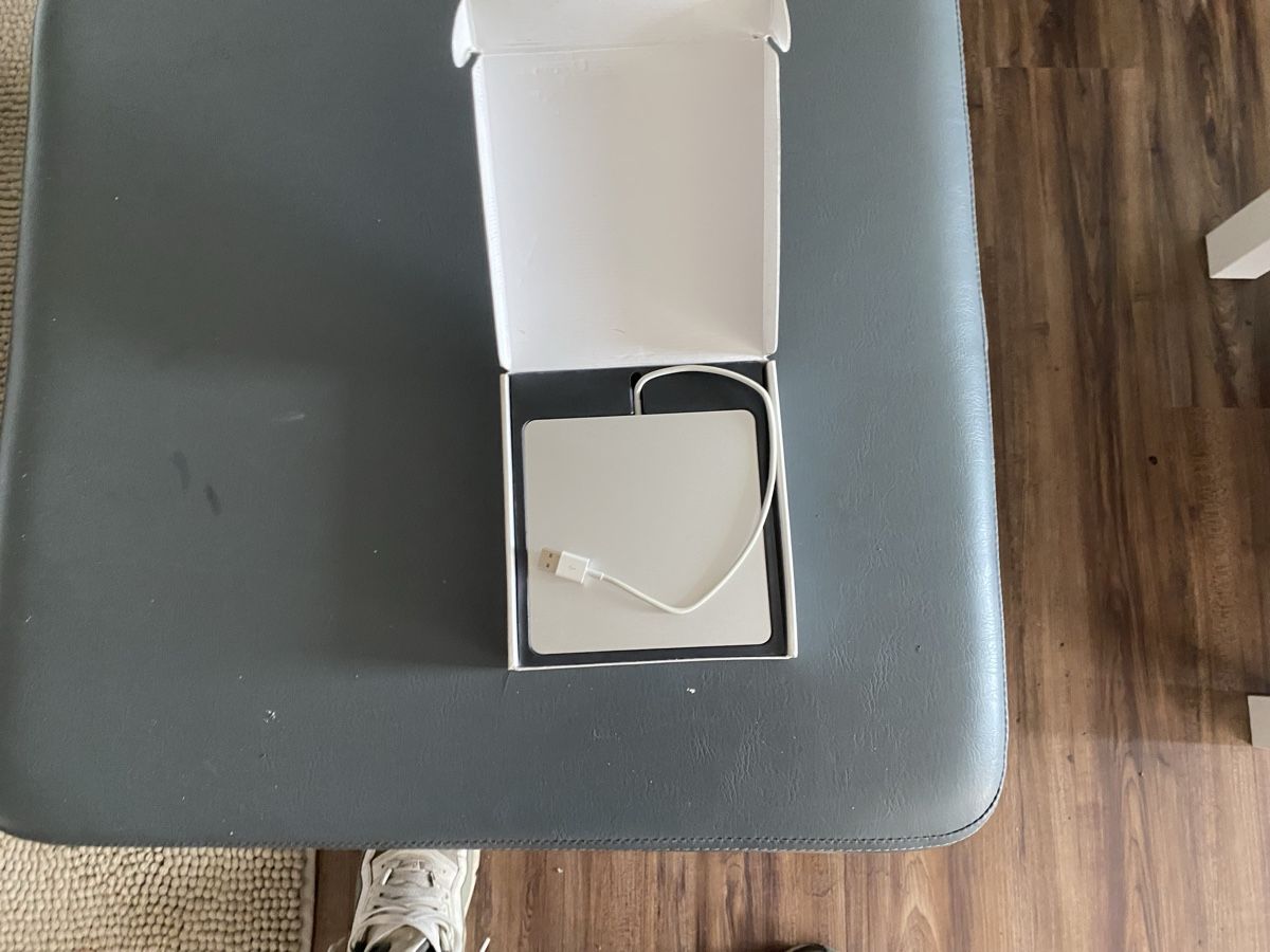 CD: Apple USB SuperDrive CD DVD Brenner guter Zustand – Usato da Oberentfelden venduto da mei_t772 1