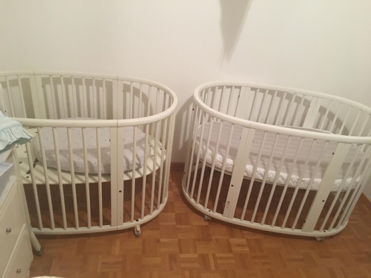 Letti: Stokke sleepi weiss mit Matratze – Usato da Wangen b. Olten venduto da esma010