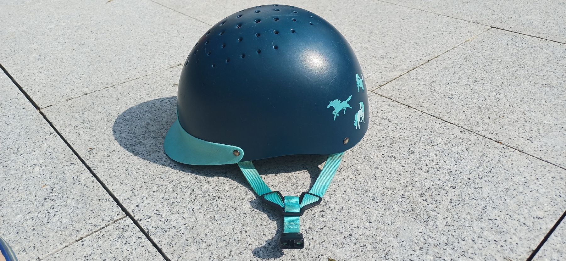 Decathlon Casques: Reithelm Grösse XS – D'occasion à Binningen par Squirrelmama