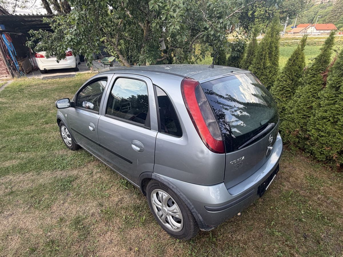 Opel Autos: Opel Corsa C14  – Défectueux à Pringy par bigrexy 1