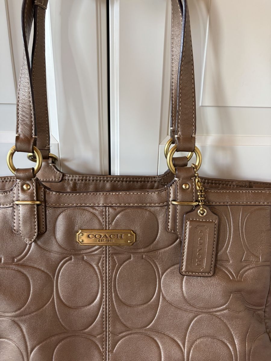 Coach Borse da donna: Coach Elegant Leather Shoulder Bag – Usato da St.Josefen venduto da lop_lh8d 4