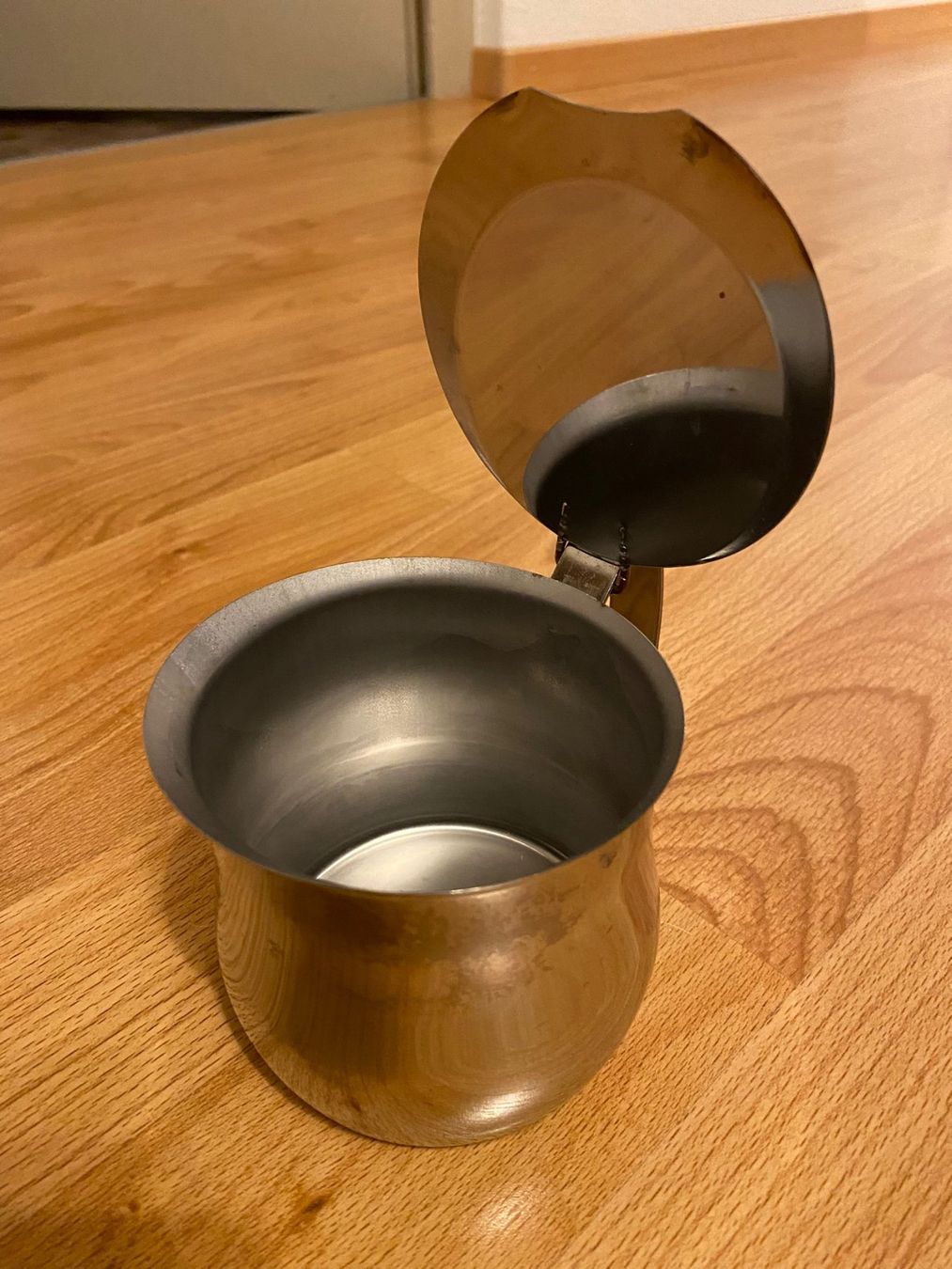 Cucine complete: Milchkännchen Edelstahl mit Deckel – Usato da Uster venduto da faandrei 1