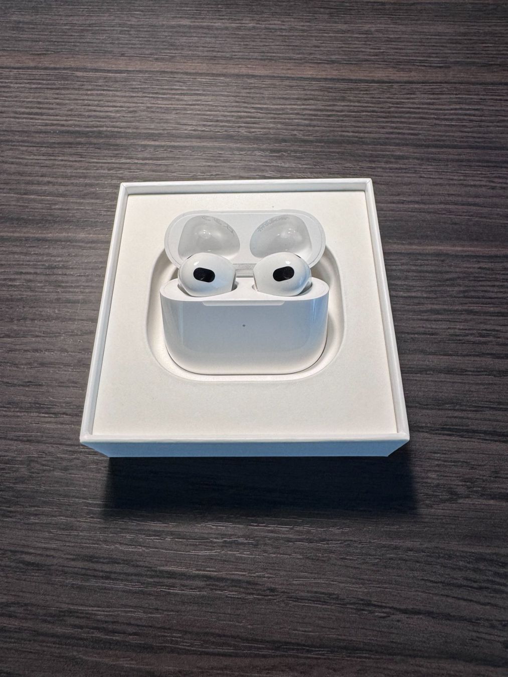 Apple Cuffie: Apple Airpods 3 mit Magsafe Ladecase Neu! – Usato da Bern venduto da Robinsonrici