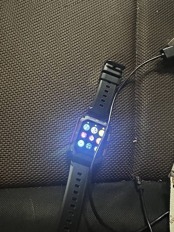 Smartwatch: Smart watch  – Usato da Sursee venduto da mxl_9cd9 2