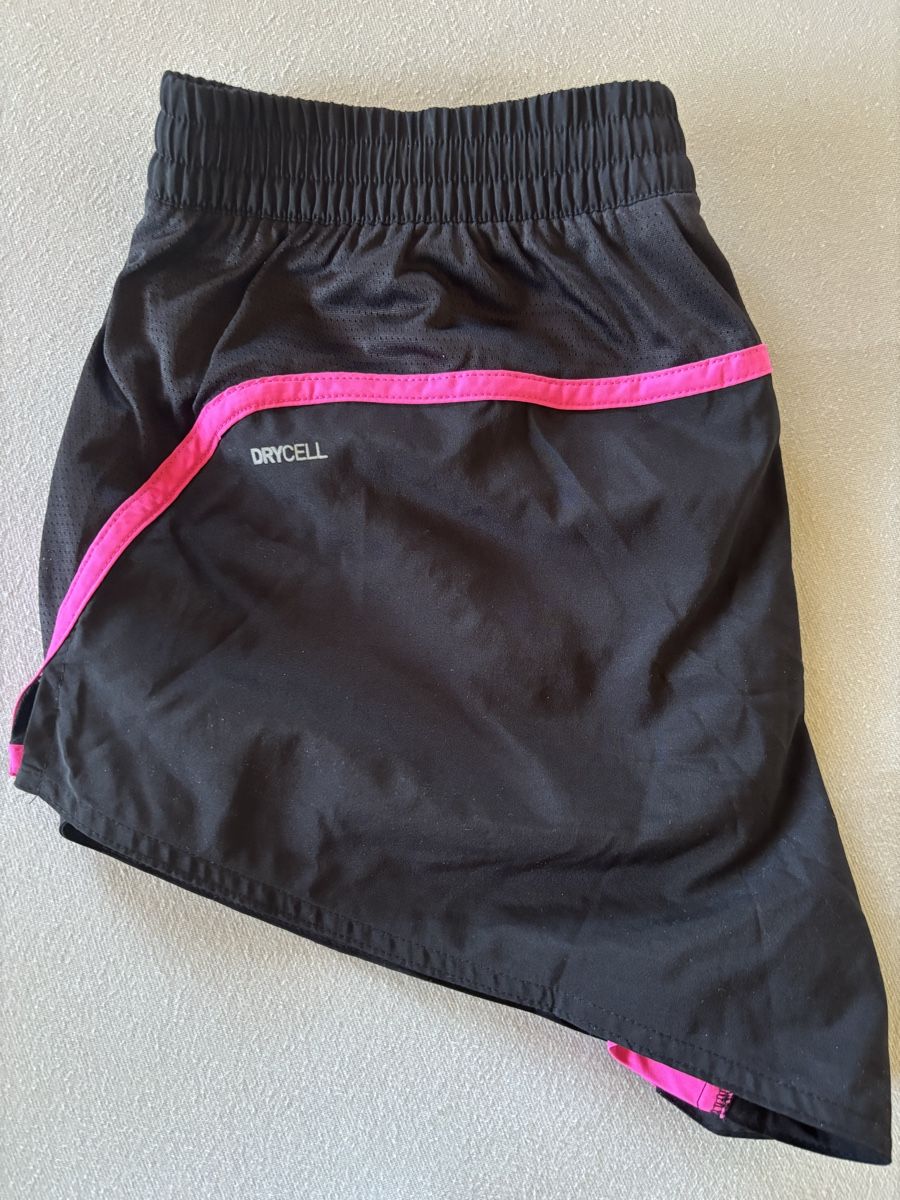 Puma Pantaloni: Puma Damen Runing Shorts – Usato da Mümliswil venduto da sib_296f 2