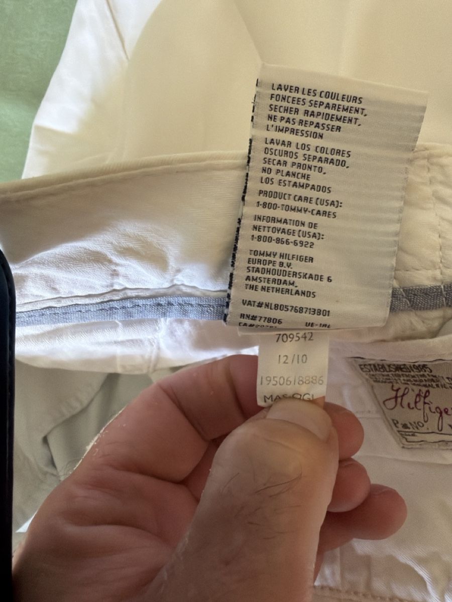 Tommy Hilfiger Pantaloni: Tommy Hilfiger shorts  – Usato da Sementina venduto da bru_vpp5 5