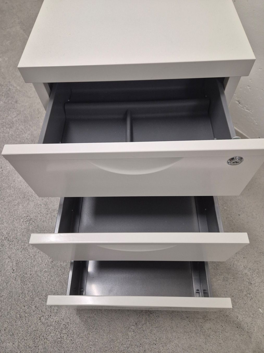 Ikea Korpus: IKEA ERIK | Rollcontainer | 3 Schubladen | Schloss | Metall – Gebraucht aus Lachen SZ von sakadela 3